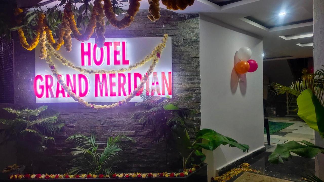 Hotel Grand Meridian Бангалор Экстерьер фото