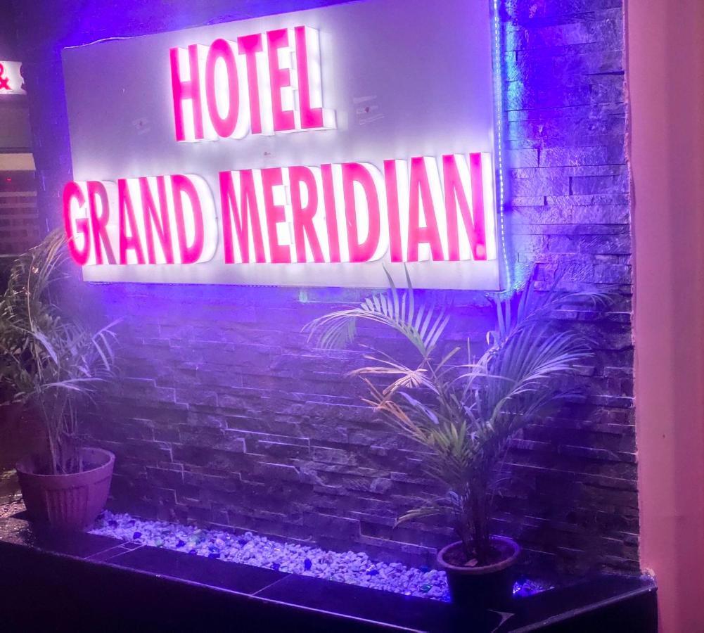 Hotel Grand Meridian Бангалор Экстерьер фото